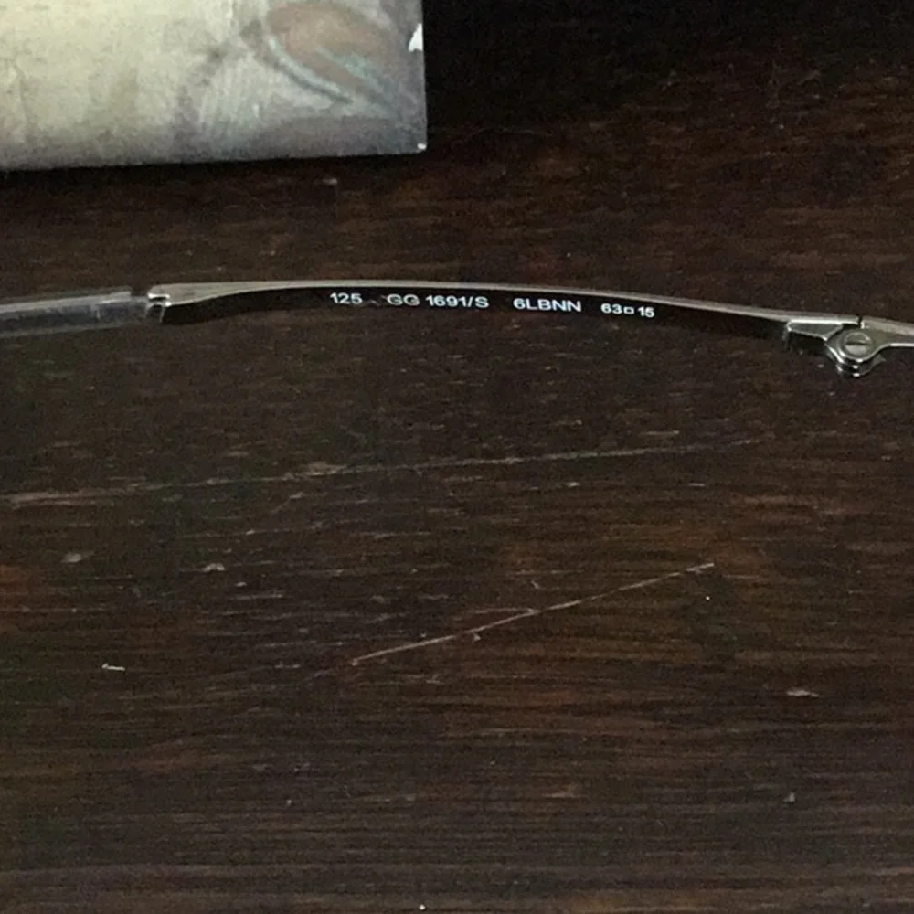 Gucci Glasses - Picture 3 of 7